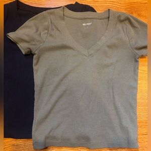 Hollister Olive Green and Navy V-Neck Ribbed Short Sleeve Tee